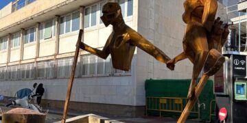 Alaquàs inmortaliza la solidaridad tras la DANA con el conjunto escultórico “Gracias”