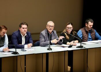 La Asamblea de Presidentes de Falla rechaza el programa Oficial de Fallas 2025 presentado por Santiago Ballester