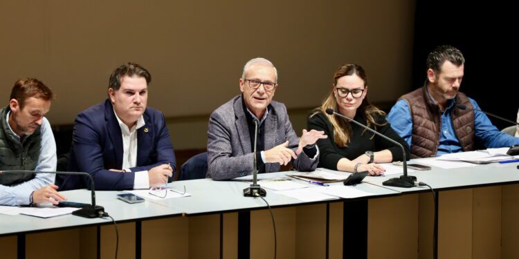 La Asamblea de Presidentes de Falla rechaza el programa Oficial de Fallas 2026 presentado por Santiago Ballester