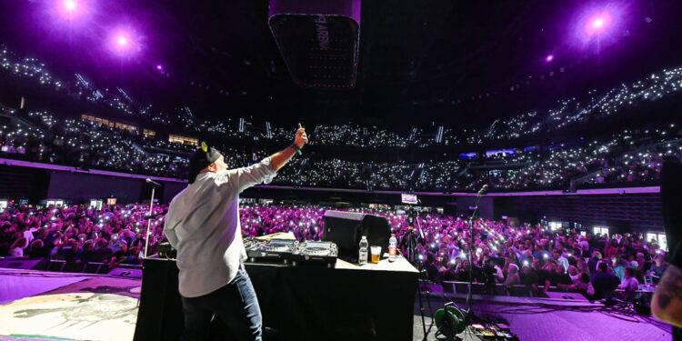 El festival Locos por la Música celebra las décadas de los 80 y los 90 en Roig Arena 1 El festival Locos por la Música celebra las décadas de los 80 y los 90 en Roig Arena