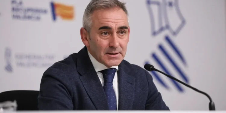 El Consell ajusta su organigrama con nuevas direcciones generales y mantiene menos altos cargos que el Botànic 1 Miguel Barrachina portaveu del Consell 1 scaled 1