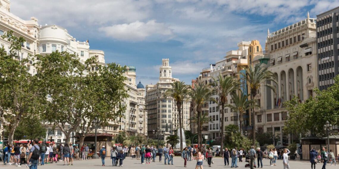 Plaza del Ayuntamiento SFF 3663 scaled 1