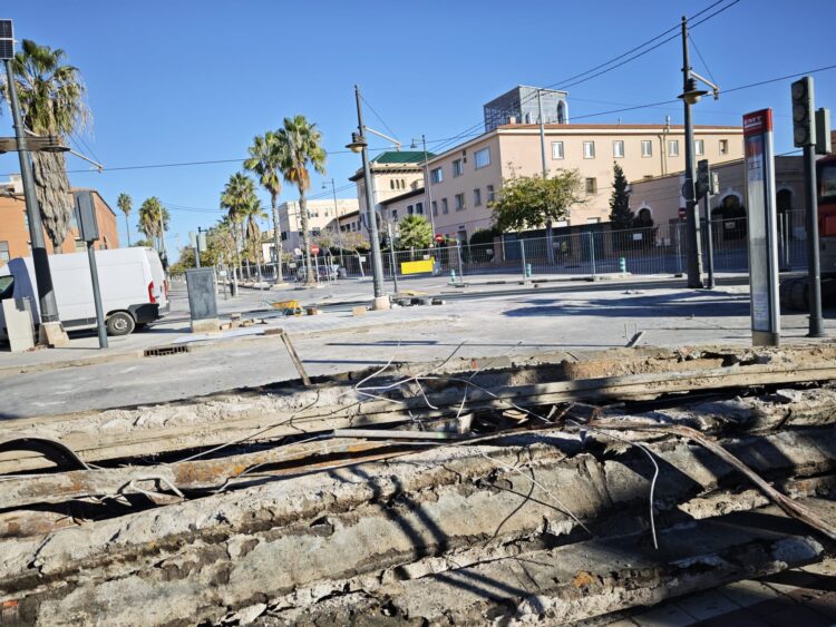Las Líneas 4, 6 y 8 del tranvía de Metrovalencia recuperan hoy la circulación del tramo La Cadena-Marítim