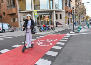 Abierto el nuevo carril bici de 2.266 metros en el Camí Nou de Picanya-Archiduc Carles 14 Abierto el nuevo carril bici de 2.266 metros en el Camí Nou de Picanya-Archiduc Carles