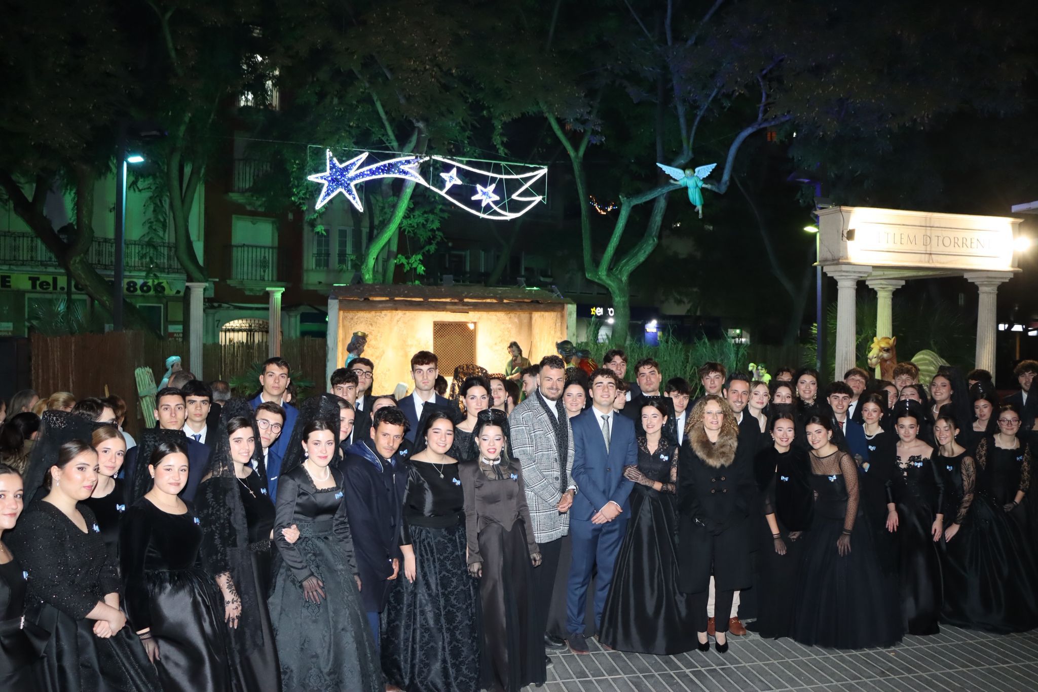 🎄 El Belén Monumental de Torrent Ilumina la Navidad en la Plaça de les Corts Valencianes 4 WhatsApp Image 2025 12 08 at 22.26.46