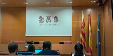 Bronca en Les Corts por la modificación del Reglamento