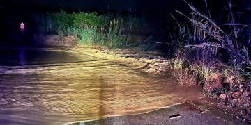Torrent en alerta: la Policía Local prohíbe el paso por caminos y vaguadas ante una fuerte tromba de agua