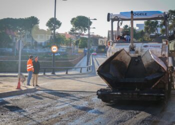 Torrent culmina la renovación de la carretera de Alaquàs con un nuevo carril bici y mejoras de seguridad