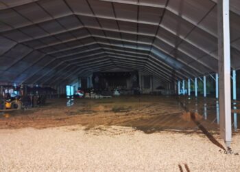 El Festivern de Tavernes de la Valldigna cancelado porque el recinto está completamente inundado y embarrado