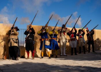 El Castillo de Santa Bárbara de Alicante recrea su reconquista y la Guerra de Sucesión este Puente 14 El Castillo de Santa Bárbara recrea su reconquista y la Guerra de Sucesión este Puente