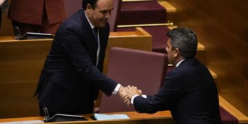 El PP nombra a Mazón portavoz de la Comisión de Reglamento en Corts Valencianes y suma casi 9.000 euros más al año