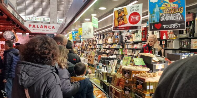 El Mercado Central de Valencia vive su jornada más intensa del año en vísperas de Nochebuena 1 mercado central valencia 20251223 125538 1 Mediana