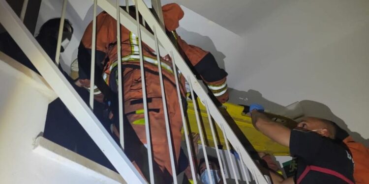 muere un hombre de 75 anos en el incendio de su vivienda en valencia los vecinos escucharon una fuer da39 3