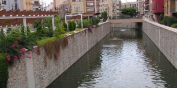 Emergencias activa la alerta hidrológica en el río Segura por un aumento del caudal