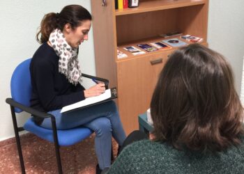 COCEMFE Valéncia fortaleció el apoyo a 65 familias cuidadoras durante 2025