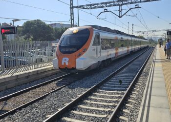 El temporal provoca descarrilamientos y cortes totales en Rodalies de Cataluña