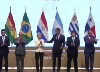 El acuerdo UE-Mercosur nace bajo el fuego cruzado: pacto histórico en Paraguay y rebelión en el campo europeo