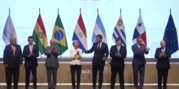 El acuerdo UE-Mercosur nace bajo el fuego cruzado: pacto histórico en Paraguay y rebelión en el campo europeo