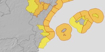 La borrasca 'Harry' pone en jaque a la Comunitat Valenciana: alerta naranja por nevadas y temporal marítimo extremo