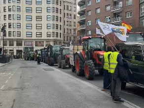 El campo valenciano toma el centro: una tractorada histórica colapsa Valencia en protesta contra el acuerdo con Mercosur