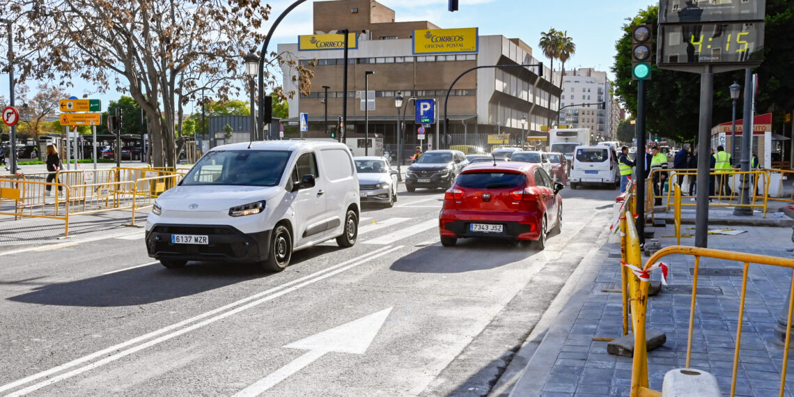 Valencia reordena el tráfico en la zona de Arrancapins: nuevos sentidos y cambios en San Vicente Mártir