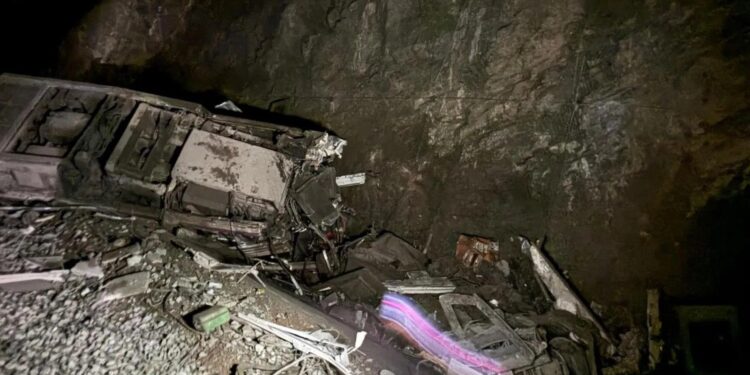 Tragedia en las vías: Al menos 21 muertos en el choque de trenes en Adamuz (Córdoba) 1 Tragedia en las vías: Al menos 21 muertos en el choque de trenes en Adamuz (Córdoba)