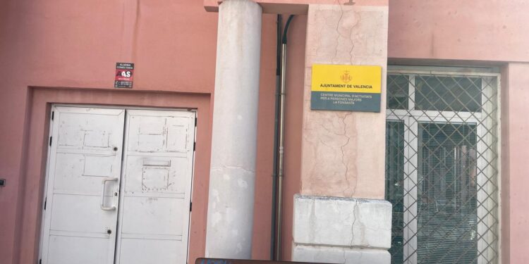 Los socialistas denuncian el "grave abandono" del Centro de Mayores de la Fuensanta