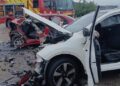 Los bomberos liberan a dos conductores tras un grave accidente en la N-340 en Almenara 10 Los bomberos liberan a dos conductores tras un grave accidente en la N-340 en Almenara