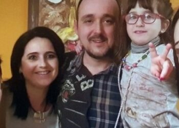 La familia de Vera, una de las niñas fallecidas en el hinchable de Mislata carga contra Bielsa