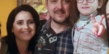 La familia de Vera, una de las niñas fallecidas en el hinchable de Mislata carga contra Bielsa