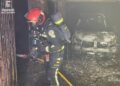 Un incendio calcina una cochera en La Vall d’Uixó y acaba con la vida de una mascota