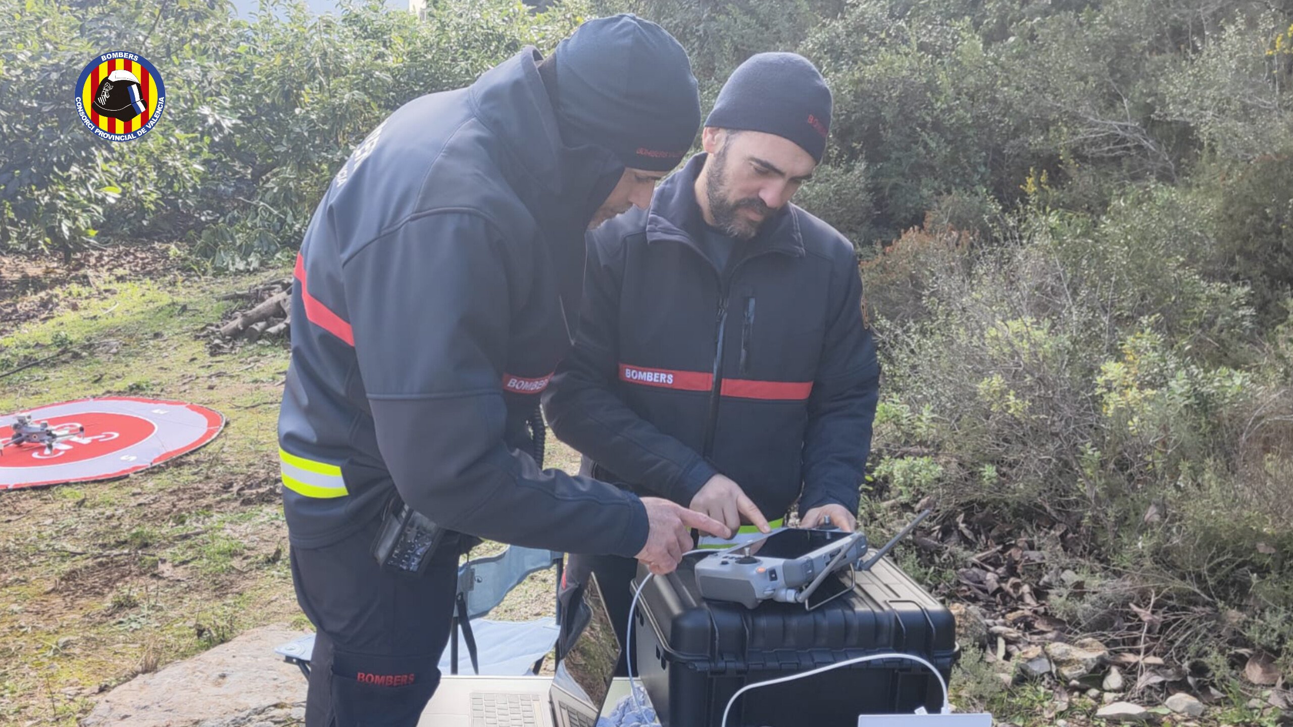 Prosigue la búsqueda de la joven desaparecida ayer en Favara con un despliegue de medios 5 G L KMAWkAA7Rrq