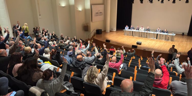 La Asamblea de presidentes/as de Falla ratifica con 97 votos el Programa de Fallas 2026 tras su rechazo en Diciembre