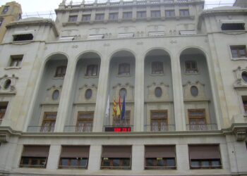 Catalá retira las subvenciones al Ateneo Mercantil por la situación de la terraza. ¿Ataque al Ateneo? 15 Catalá retira las subvenciones al Ateneo Mercantil por la situación de la terraza. ¿Ataque al Ateneo?