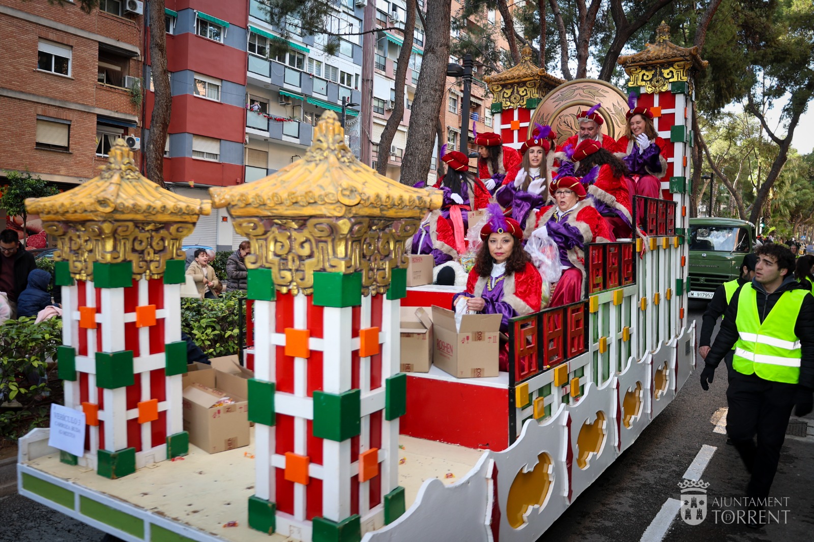 Comparativa entre la Cabalgata de Reyes de Valencia (350.000€) y la de Torrent (90.000€) 2 WhatsApp Image 2026 01 08 at 12.55.233