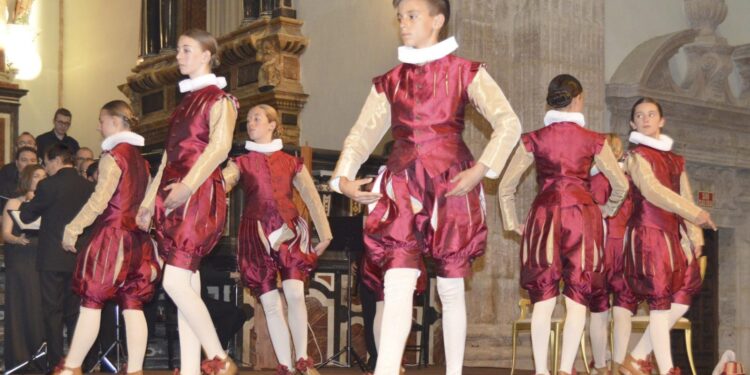 Valencia inicia el proceso para declarar la Danza de los Infantillos como Bien de Interés Cultural 1 Valencia inicia el proceso para declarar la Danza de los Infantillos como Bien de Interés Cultural