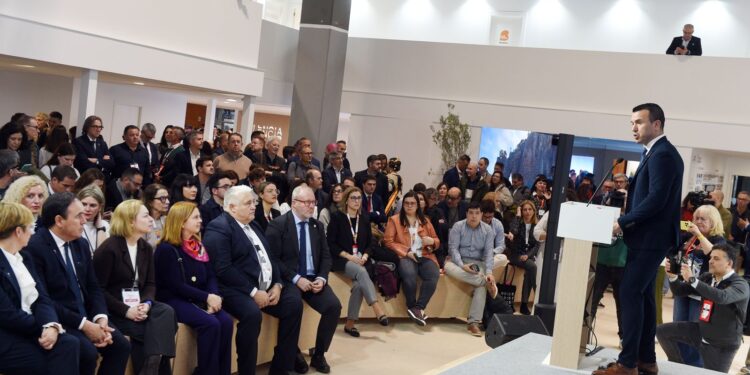 «Te falta pueblo»: La Diputació de Valéncia revoluciona Fitur con una apuesta por la autenticidad rural