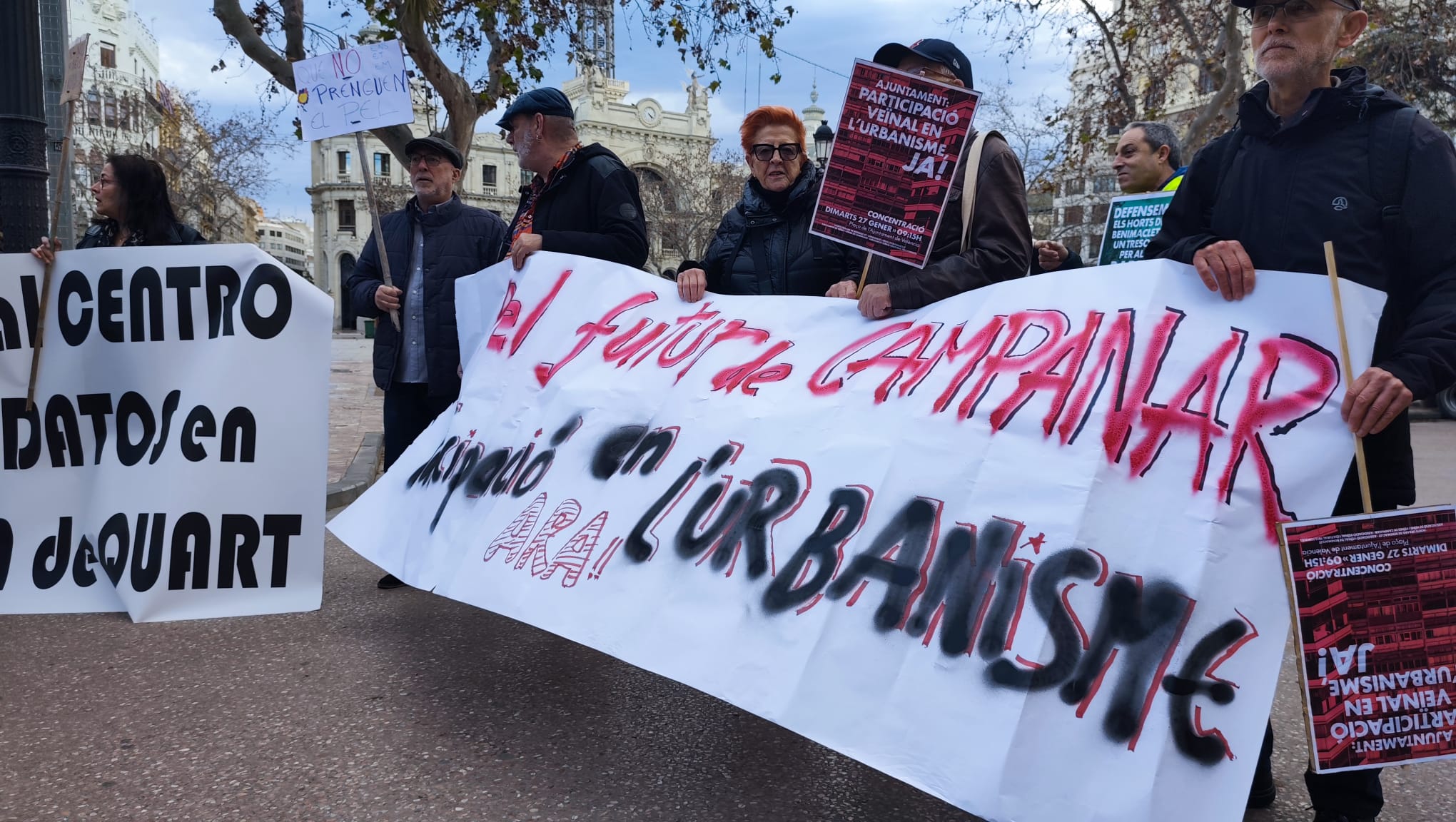 Tres asociaciones de vecinos le reclaman a Catalá que les escuche y participar en las decisiones que atañen a sus barrios 4 WhatsApp Image 2026 01 27 at 10.40.221