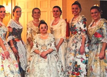 Lo Rat Penat llamenta la mort de Rosa Mari Esteve Ruix, Regina dels CXXVI Jocs Florals de la Ciutat i Regne de Valéncia 14 Lo Rat Penat llamenta la mort de Rosa Mari Esteve Ruix, Regina dels CXXVI Jocs Florals de la Ciutat i Regne de Valéncia