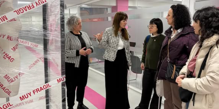 Fundación CERMI Mujeres y APRAMP refuerzan su alianza para combatir la trata y la explotación de mujeres y niñas con discapacidad