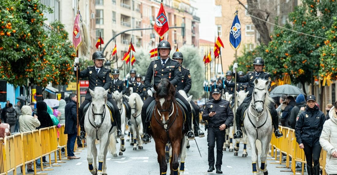 Guía completa de San Antonio Abad 2026 en Valencia: Mercados, Pólvora y la Gran Bendición