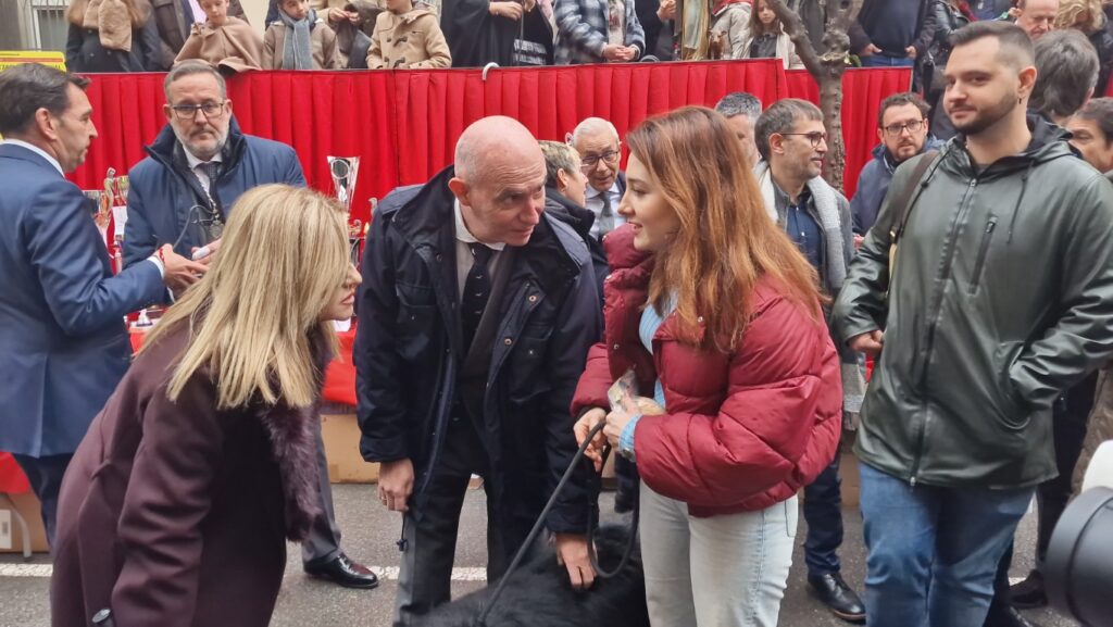 bendicion de animales de la calle Sagunto reune a miles de personas en Valencia por San Antonio Abad 20260117 104730 163 Mediana