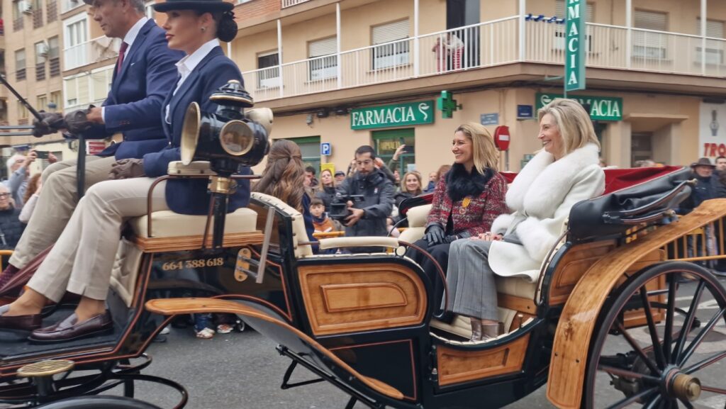 bendicion de animales de la calle Sagunto reune a miles de personas en Valencia por San Antonio Abad 20260117 104730 234 Mediana