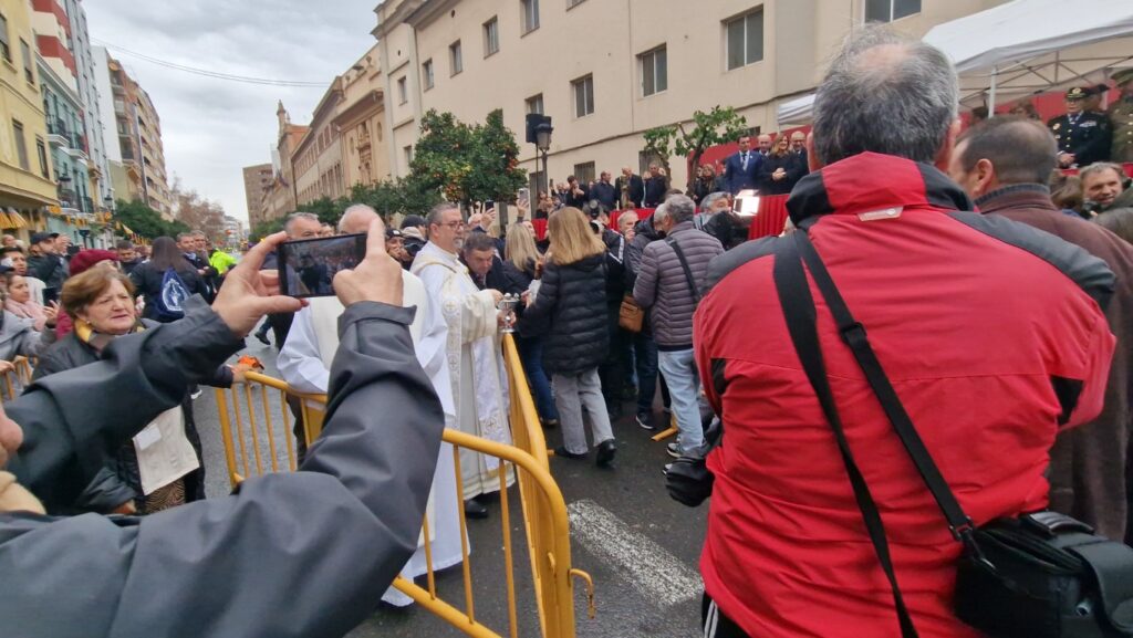 bendicion de animales de la calle Sagunto reune a miles de personas en Valencia por San Antonio Abad 20260117 104730 65 Mediana