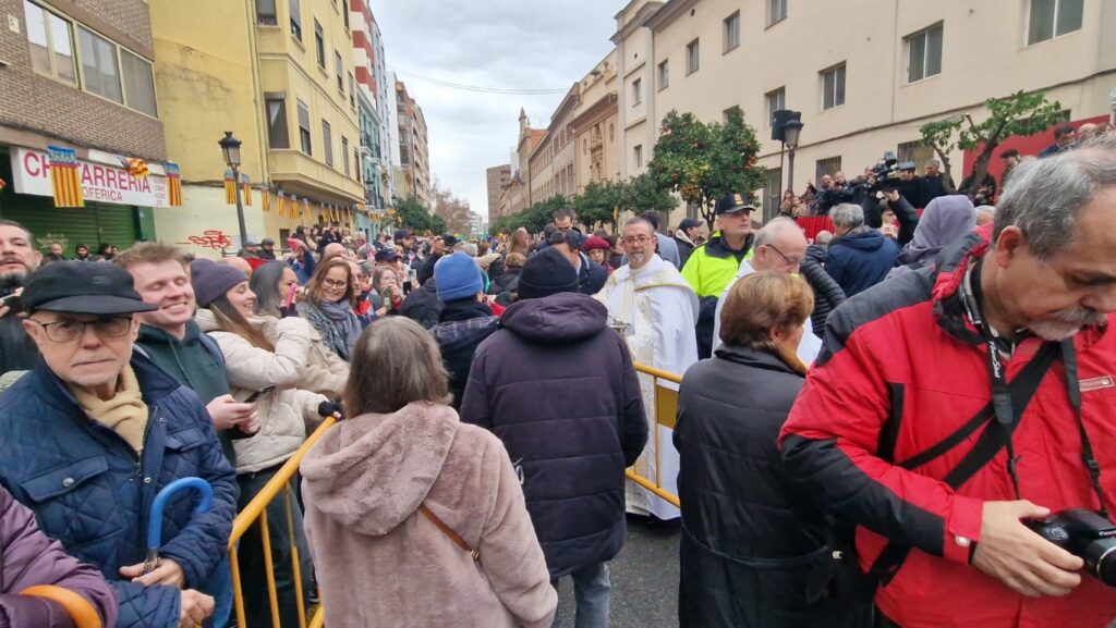 bendicion de animales de la calle Sagunto reune a miles de personas en Valencia por San Antonio Abad 20260117 104730 74 Mediana