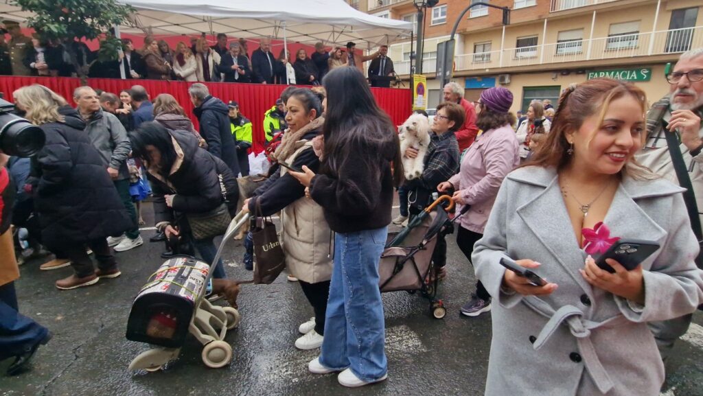 bendicion de animales de la calle Sagunto reune a miles de personas en Valencia por San Antonio Abad 20260117 104730 77 Mediana