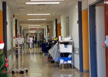 El colapso silencioso del Hospital de la Ribera: cuando la mala gestión pone en riesgo a los pacientes