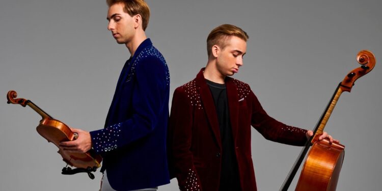 Violincheli Brothers actuando en el Palau de la Música en su concierto de fusión