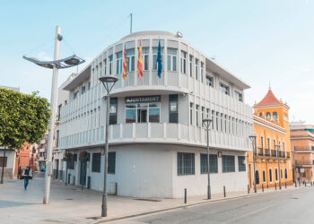 Picassent blinda sus espacios públicos ante el riesgo de fuertes rachas de viento