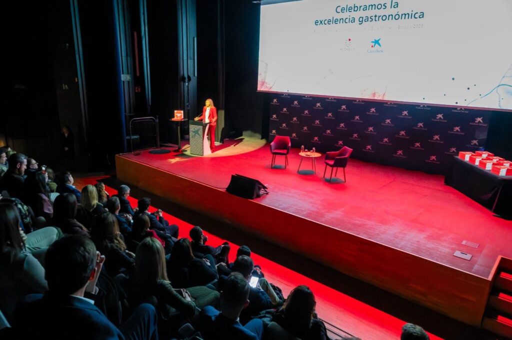 CaixaBank entrega las placas Michelin 2026 a 60 restaurantes de la Comunitat Valenciana y la Región de Murcia 8 CaixaBank entrega a 60 restaurantes de la Comunitat Valenciana y Region de Murcia 5